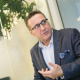 Политолог Минченко: еще шесть губернаторов уйдут после эпидемии